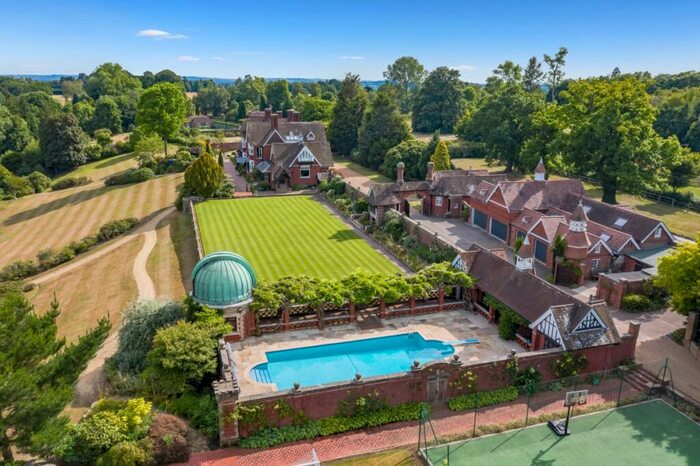 10 Bedroom Detached House To Rent In Selsfield Road Ardingly, RH17