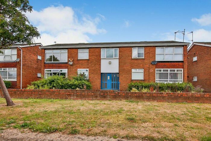 1 Bedroom Flat To Rent In Townsend Square, Sunderland, Tyne And Wear, SR3