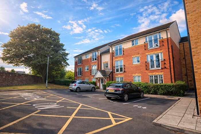 2 Bedroom Apartment For Sale In Davenham Court, Liverpool, L15