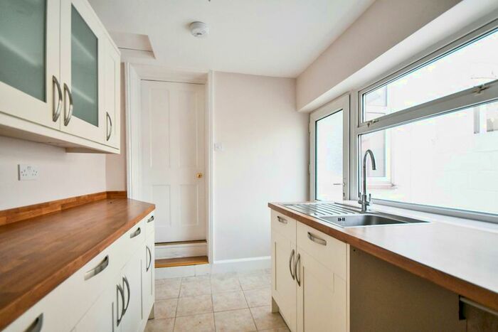 2 Bedroom House To Rent In Town Centre, SN1