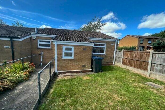 1 Bedroom Bungalow To Rent In Lysander Road, Birmingham, B45