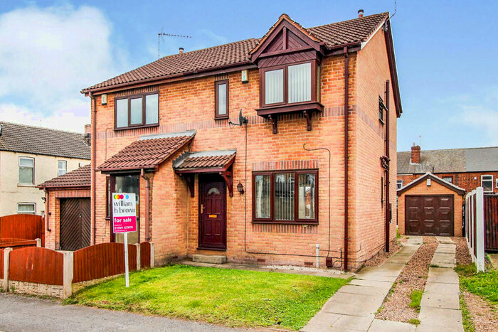 3 Bedroom House To Rent In Bear Tree Road, Parkgate, Rotherham, S62