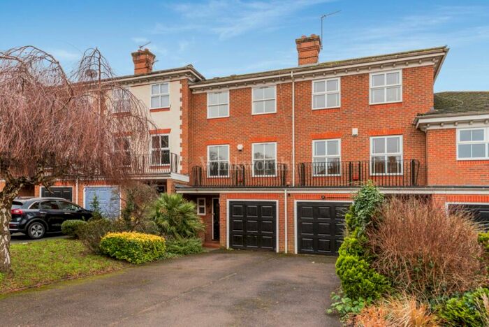 5 Bedroom Town House To Rent In Regency Mews, Beckenham, BR3