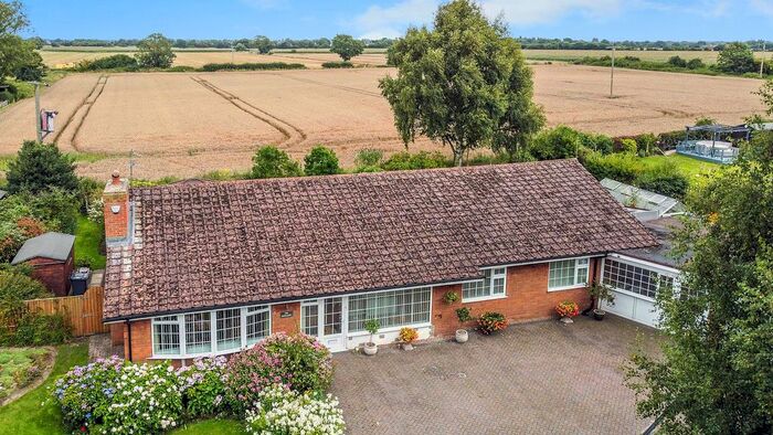 4 Bedroom Detached Bungalow For Sale In Back Lane, Osgodby, Selby YO8