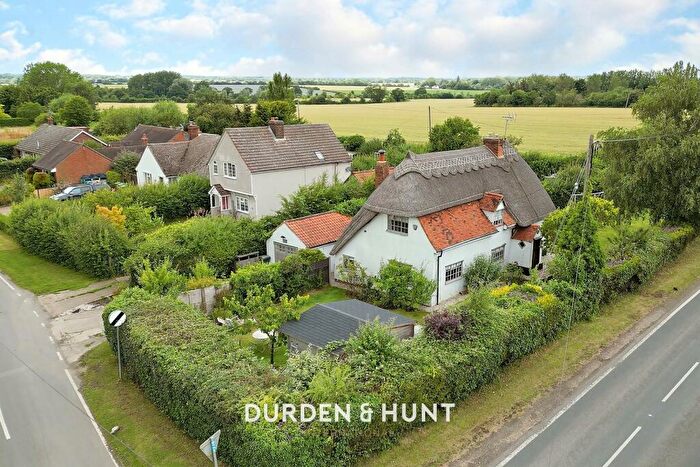 4 Bedroom Detached House For Sale In Dunmow Road, Dunmow, CM6