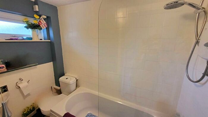 1 Bedroom Flat For Sale In Glan Gors, Harlech, LL46