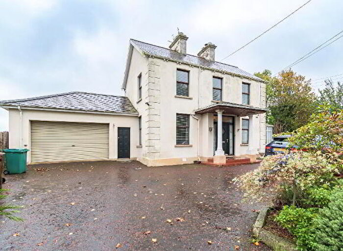 4 Bedroom Detached House With Garages For Sale In Moygannon Road, Donaghcloney, BT66