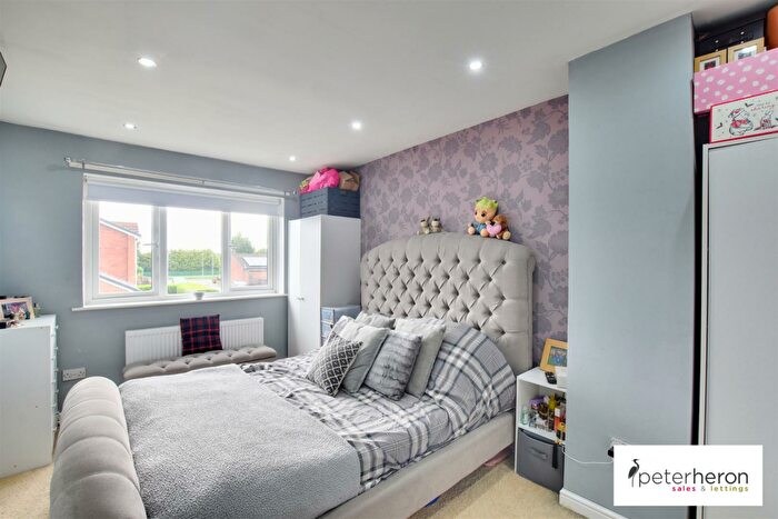 3 Bedroom End Of Terrace House For Sale In Bathgate Avenue, Town End Farm, Sunderland, SR5
