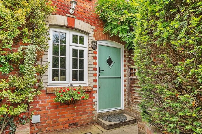 2 Bedroom Terraced House For Sale In Warren Row, Berkshire, RG10