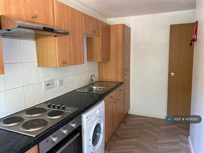 1 Bedroom Maisonette To Rent In Turner Close, Houghton Regis, Dunstable, LU5