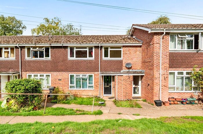 2 Bedroom Flat For Sale In Dean Rise, Hurstbourne Tarrant, Andover, SP11