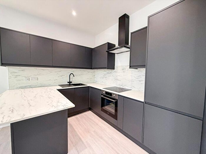 2 Bedroom Flat To Rent In Meadow Road, Beeston, NG9