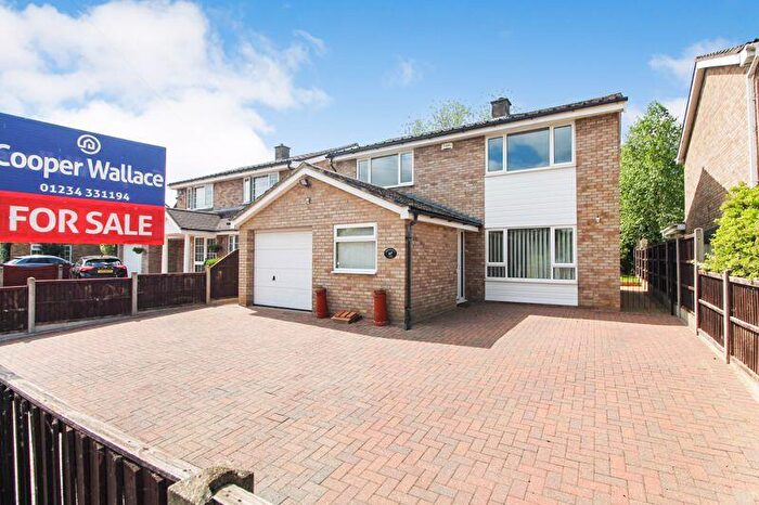 4 Bedroom Detached House For Sale In High Street, Blunham, MK44