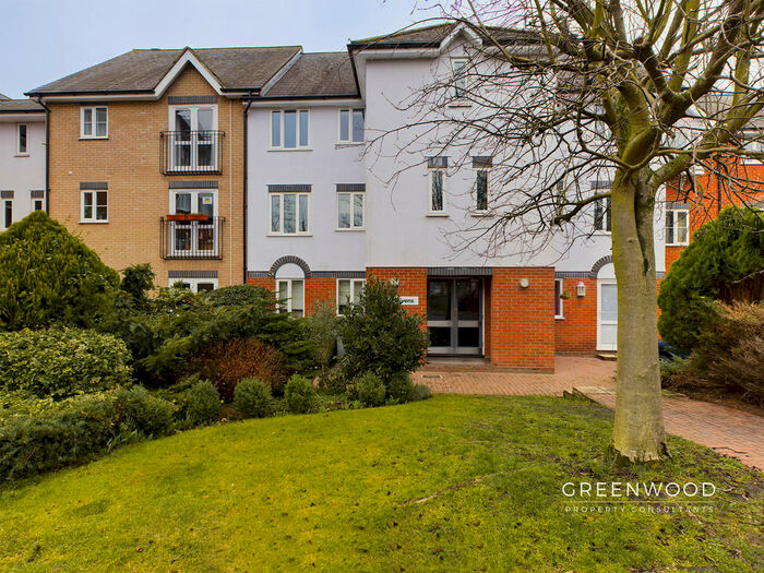 2 Bedroom Apartment To Rent In Victoria Chase, Colchester, CO1
