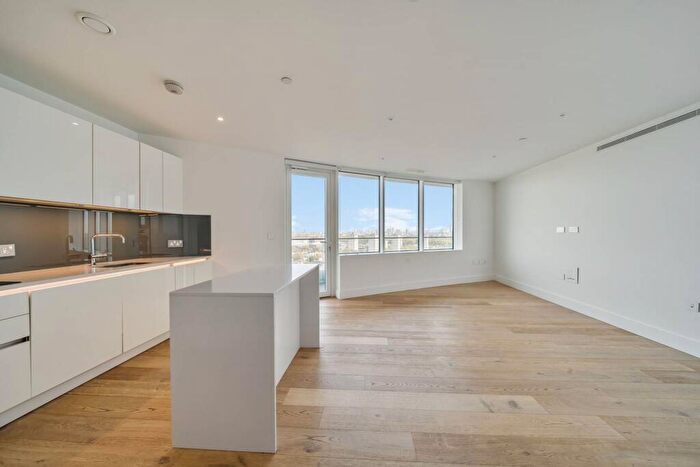 2 Bedroom Flat For Sale In Lombard Wharf, Battersea, London, SW11