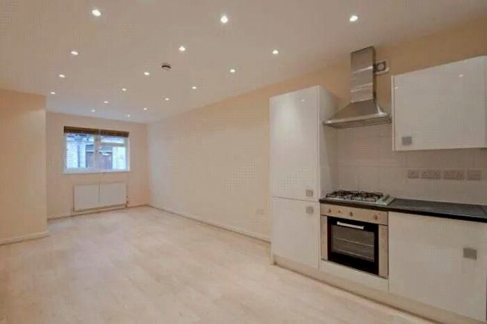 Studio To Rent In Finchley Road, Temple Fortune, NW11