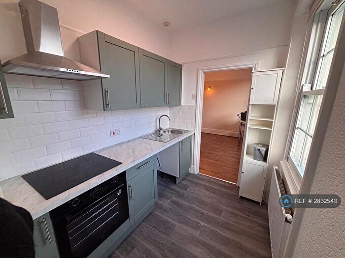 1 Bedroom Flat To Rent In New North Road, Exeter, EX4