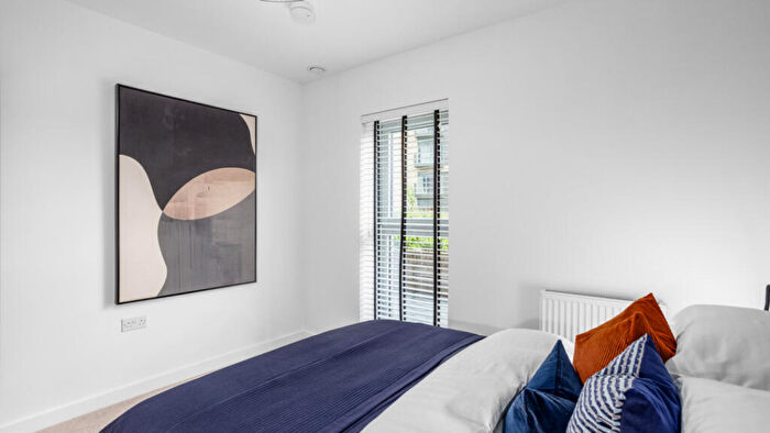 2 Bedroom Apartment For Sale In Flagstaff Road, Reading, RG2