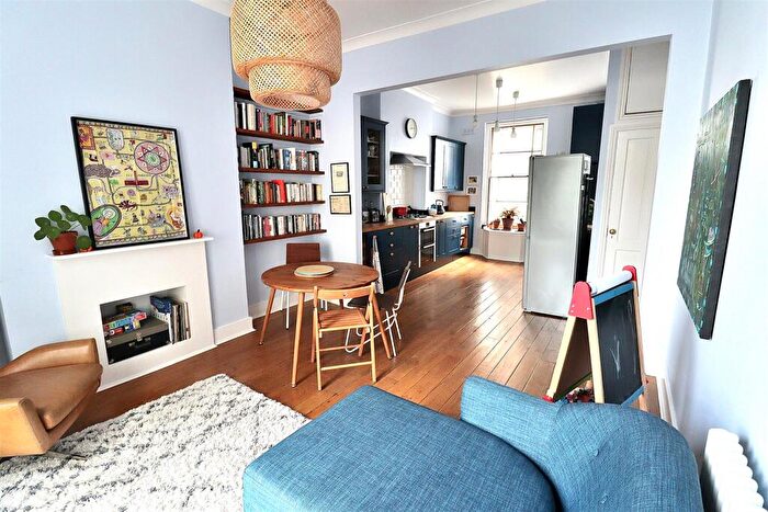 3 Bedroom House To Rent In Marquis Road, London, NW1