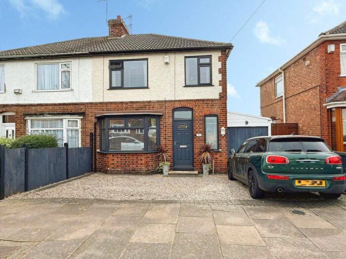 3 Bedroom Semi-Detached House For Sale In Aylestone Drive, Leicester, LE2