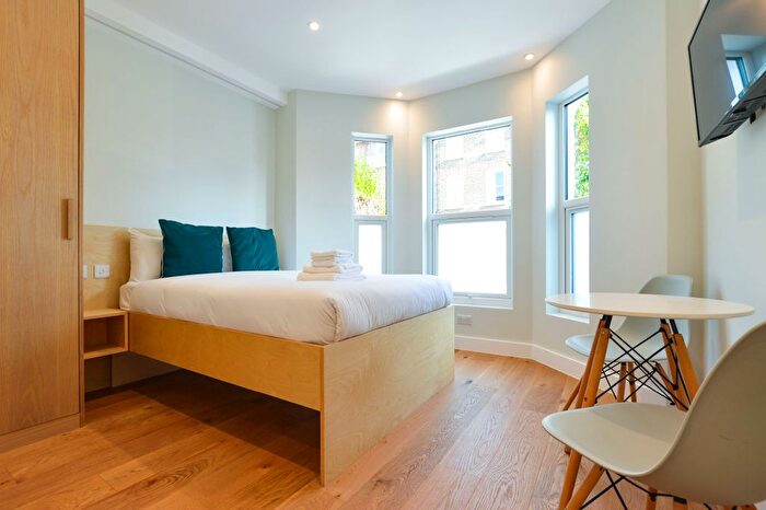 1 Bedroom Studio To Rent In Room, Kilburn Lane, W10