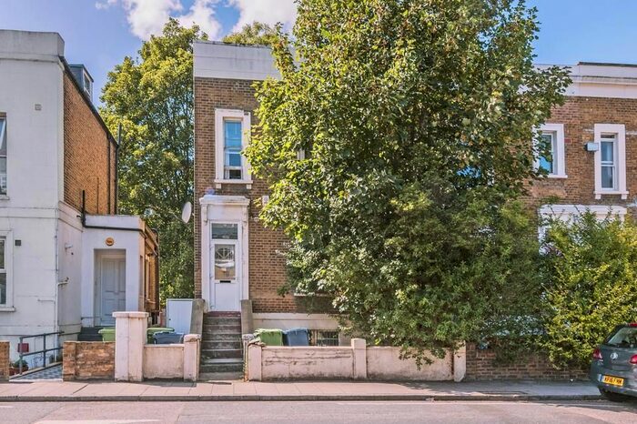 5 Bedroom Semi-Detached House To Rent In Lausanne Road, London, SE15
