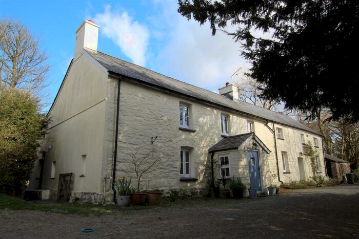 4 Bedroom Smallholding For Sale In Gorsgoch, Llanybydder, SA40