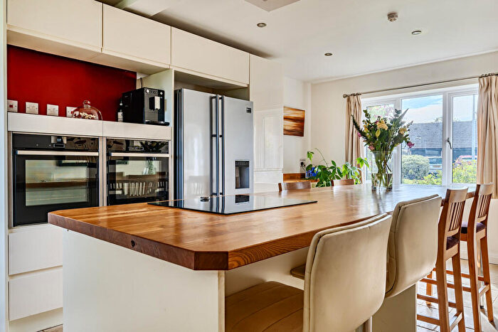 4 Bedroom Detached House For Sale In Blicks Close, Hullavington, SN14