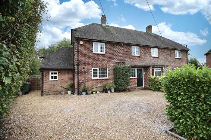 3 Bedroom Semi-Detached House For Sale In Four Acres, Botley, SO30