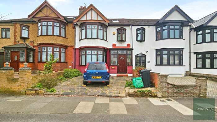 4 Bedroom Terraced House For Sale In Wanstead Lane, Ilford, IG1