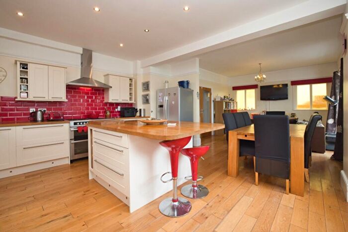 4 Bedroom Detached House For Sale In Percy Avenue, Broadstairs, Kent, CT10