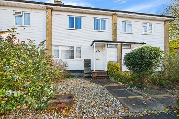 3 Bedroom Terraced House For Sale In Meadow Way, Theale, Reading, Berkshire, RG7