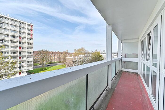 1 Bedroom Flat For Sale In Secker House, Brixton, London, SW9