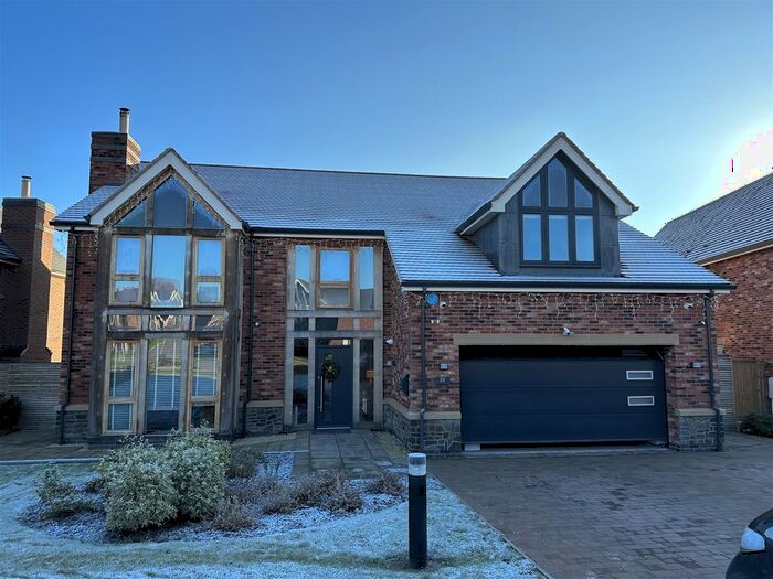 5 Bedroom Detached House To Rent In Hornsey Rise, Wellsborough, Nuneaton, CV13