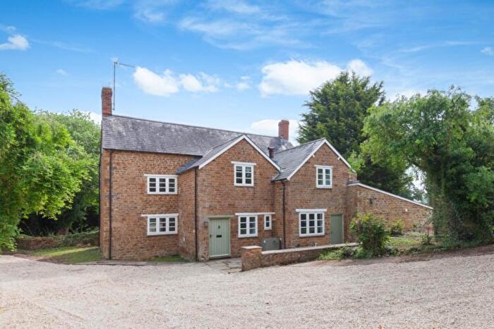 5 Bedroom Detached House To Rent In Dark Lane, Wroxton, OX15