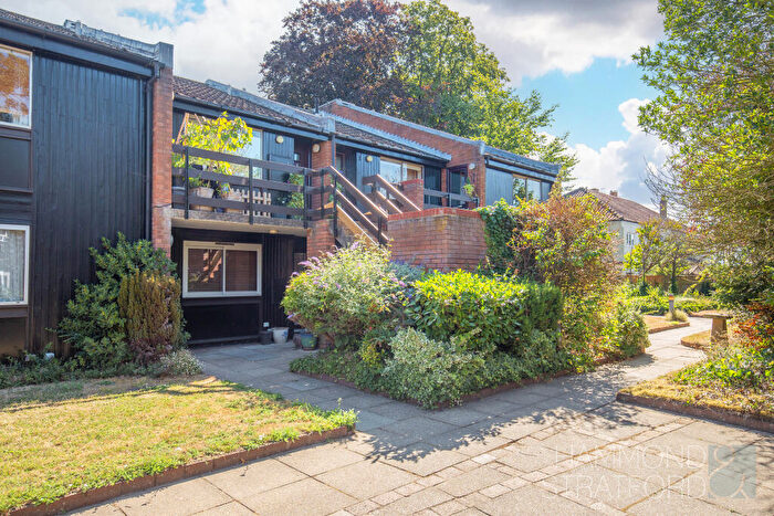 1 Bedroom Apartment For Sale In Pine Close, Norwich, NR4