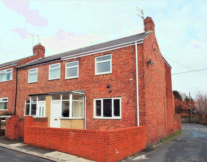 3 Bedroom End Of Terrace House To Rent In Ernest Street, Chester Le Street, DH2