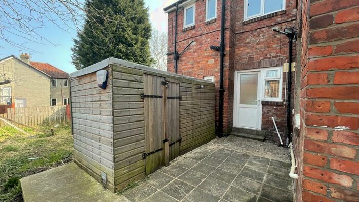 2 Bedroom Flat To Rent In Ravenburn Gardens, Newcastle, NE15