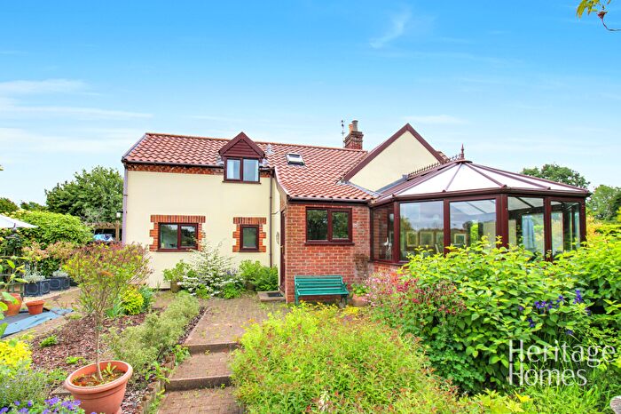 2 Bedroom Cottage For Sale In Turnpike Cottage North, Norwich Road, Barford, Norwich, Norfolk, NR9