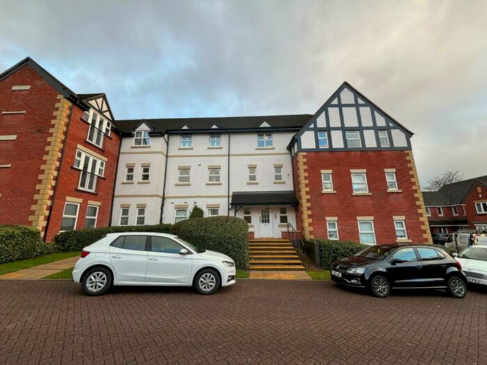 2 Bedroom Flat To Rent In Tudor Way, Sutton Coldfield, West Midlands, B72