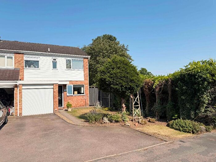 3 Bedroom Terraced House For Sale In Corbison Close, Woodloes Park, Warwick, CV34