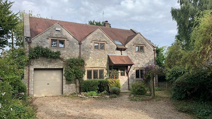 4 Bedroom Detached House To Rent In High Street, Tisbury, Salisbury, SP3