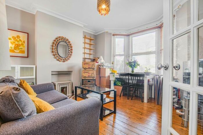 2 Bedroom Flat To Rent In Inglethorpe Street, London, SW6