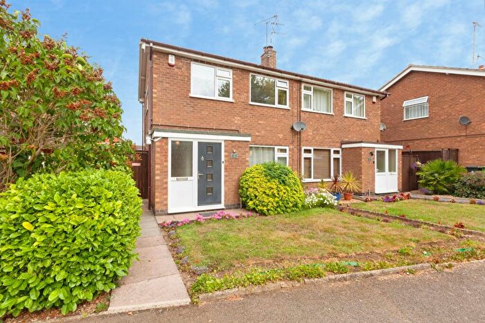 3 Bedroom Semi Detached House For Sale In Portland Walk, Oadby, Leicester, LE2