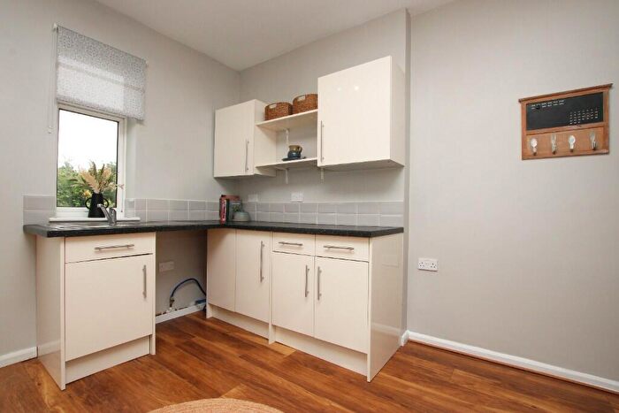 2 Bedroom Semi-Detached Bungalow For Sale In Martin Road, Kettering, Northamptonshire, NN15
