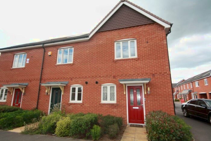 2 Bedroom Terraced House To Rent In Starling Crescent, Slough, SL3