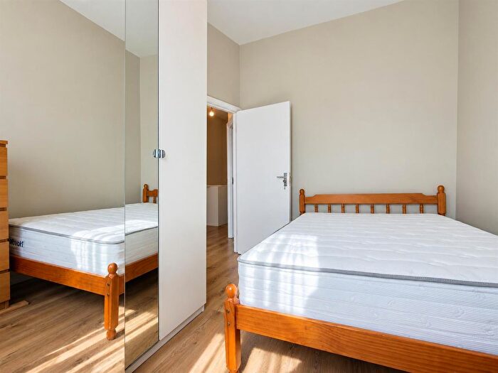 2 Bedroom Flat To Rent In Romford Road, Stratford, E15