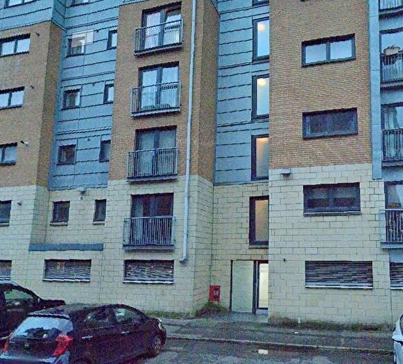 2 Bedroom Flat To Rent In Barrland St, G41
