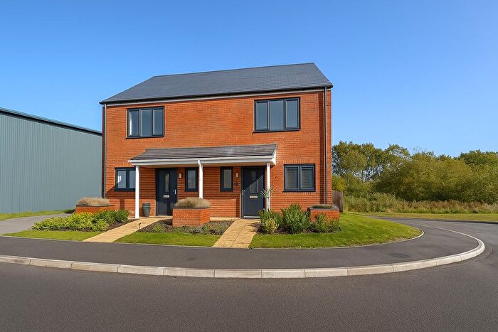 2 Bedroom Terraced House For Sale In Twin Oaks Drive, Polegate, BN26