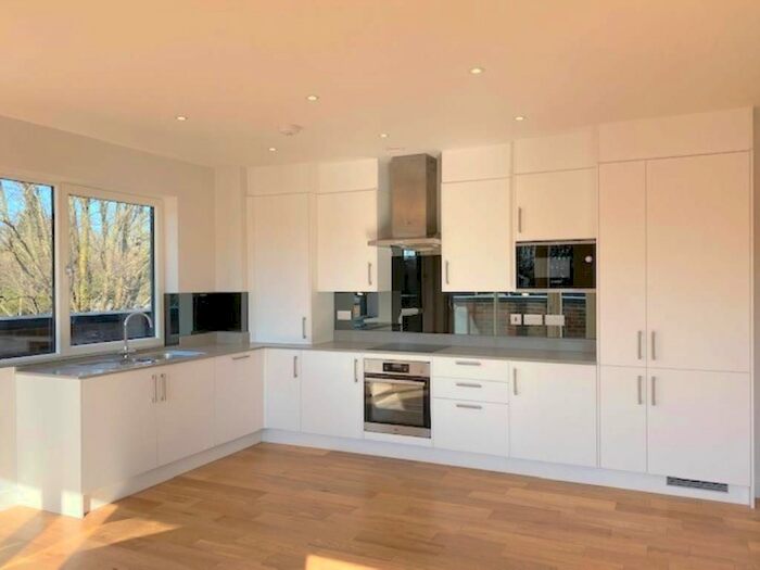 3 Bedroom Flat To Rent In Pridewell Court, Pynnacles Close, Stanmore, Middlesex, HA7